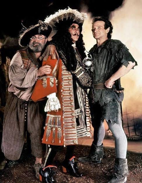 Robin Williams como Peter Pan em A Volta do Capitão Gancho Hook 1991